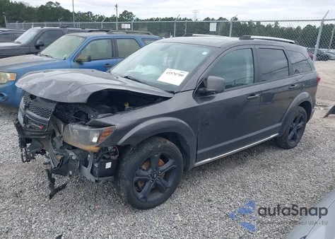 2018 Dodge Journey Crossroad z USA, uszkodzony, nr VIN 3C4PDCGG9JT339562